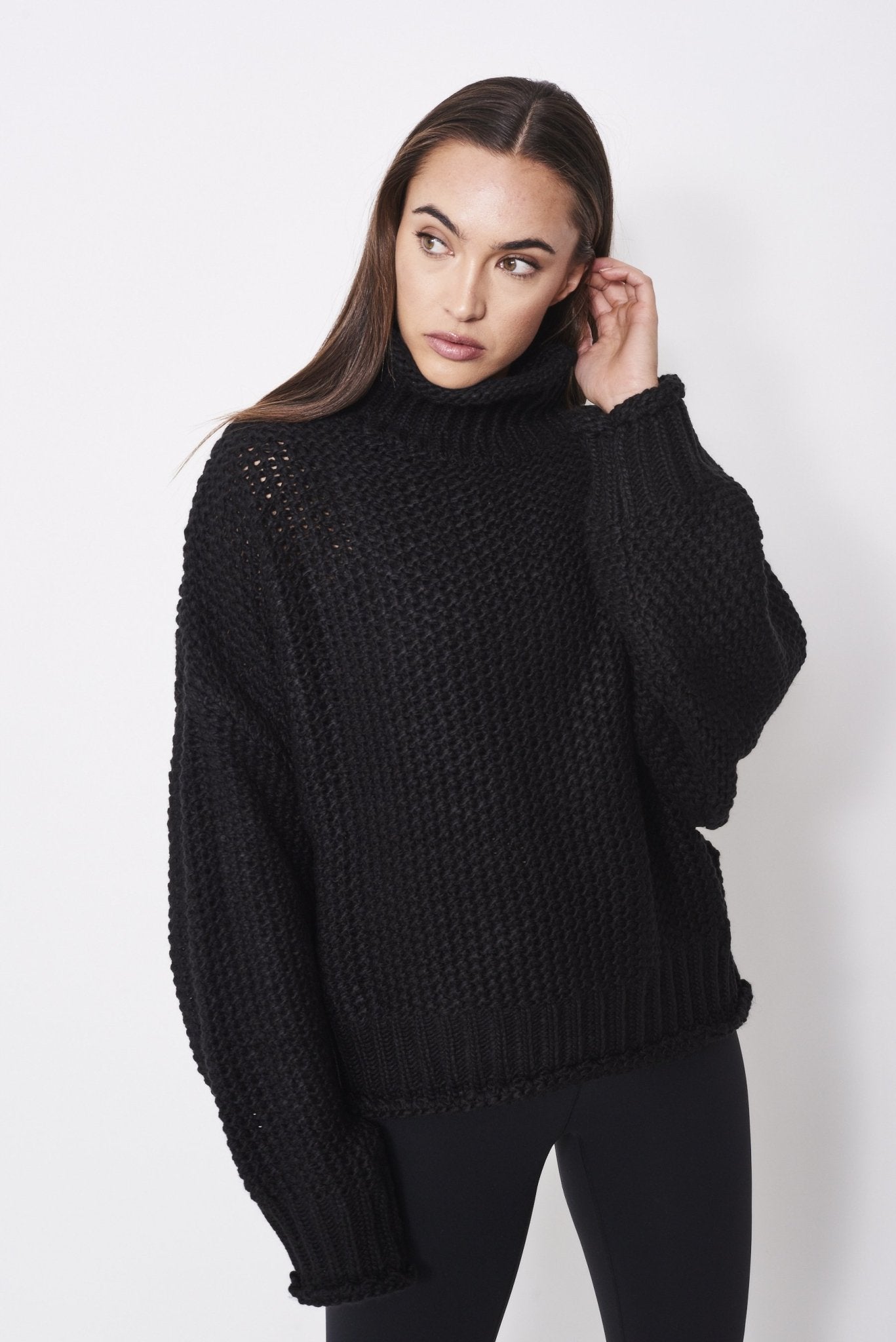 Chunk Knit (Black) Sweater - All Fenix